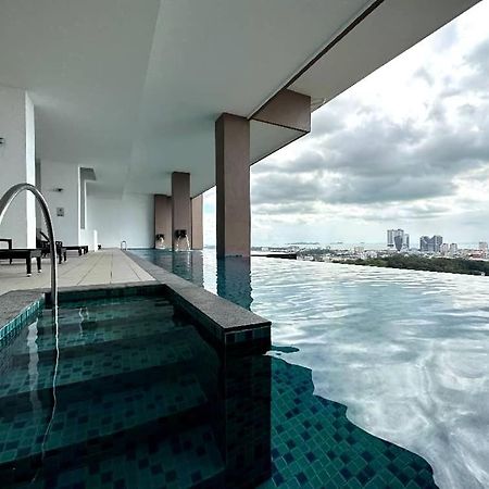 The Apple Premier Condo Three Bedroom In Melaka Exterior foto