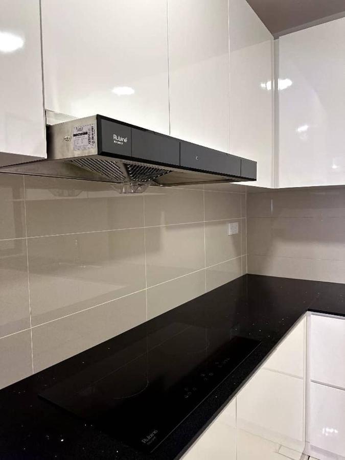 The Apple Premier Condo Three Bedroom In Melaka Exterior foto